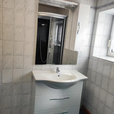 Haus Alexander アパート