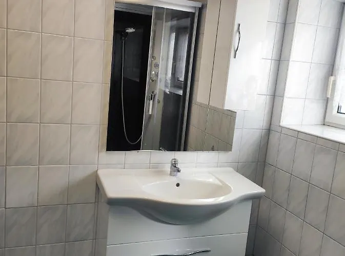 Haus Alexander شقة